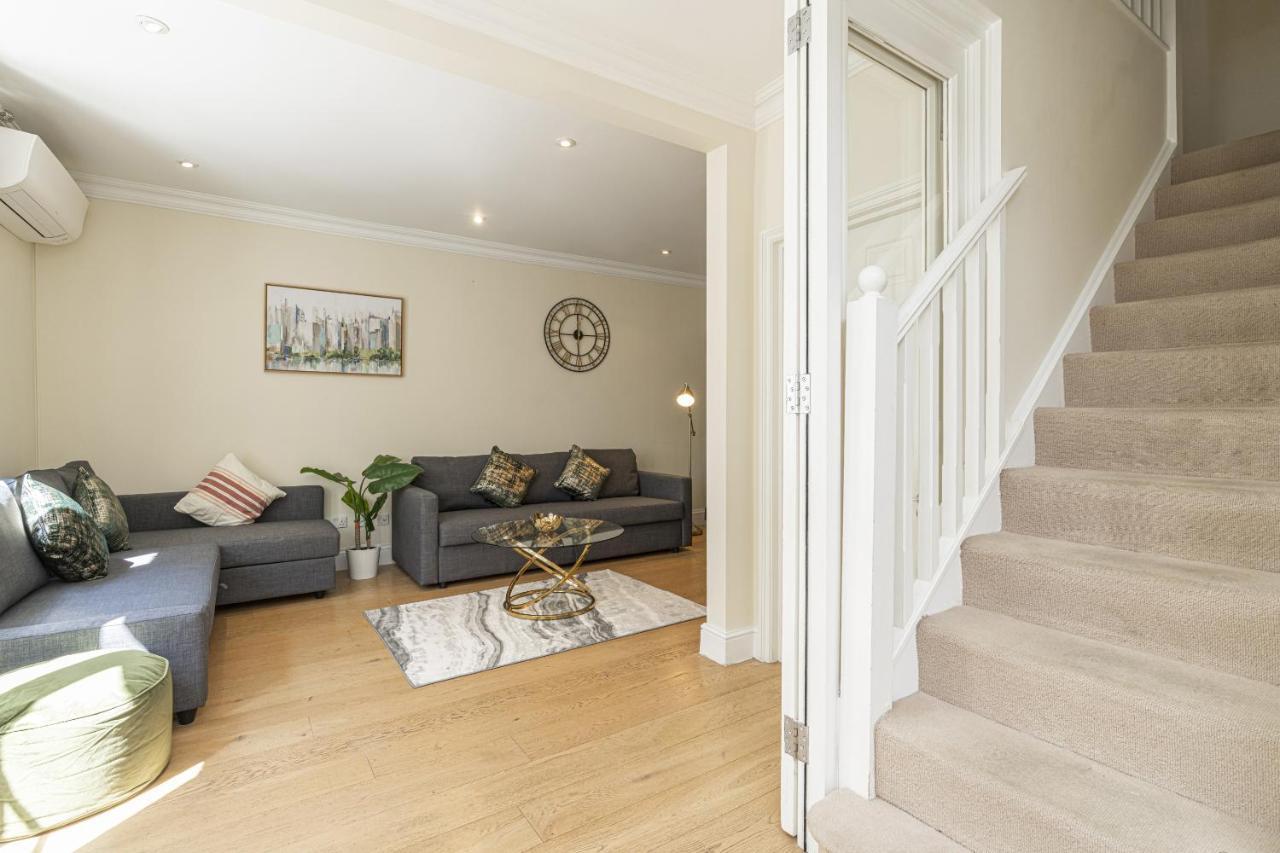 Apartamento Fabulous House Near Harrods And The Science Museum Londres Exterior foto